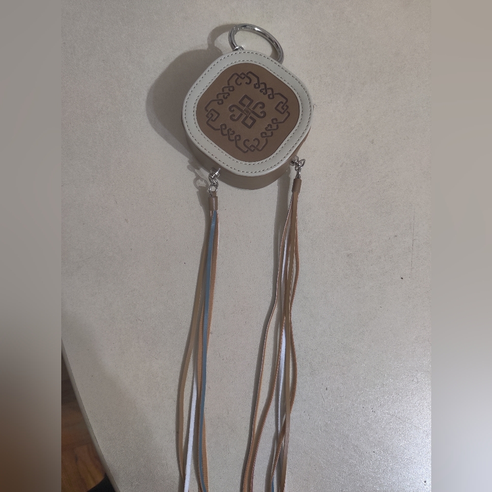 Florasis Nomad Clip-On Powder Compact Carrier - Picture 5 of 5